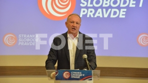 Živi zid poslušnika